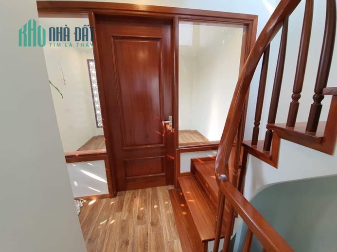 Bán ngôi nhà 166m2 phố Nghi Tàm, Tây Hồ Gara 3 Ô tô tránh Dòng tiền khủng Thang máy XỊN 16.5 Tỷ