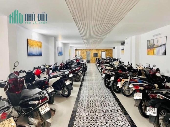 Bán tòa CCMN khủng phố Nguyễn Xiển, 180m2, 9 tầng, ô tô, thu 5.5 tỷ/năm