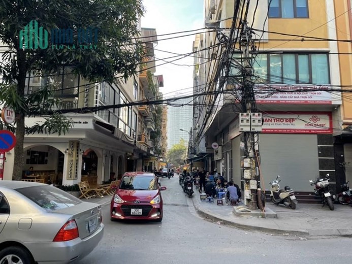 Bán tòa CCMN khủng phố Nguyễn Xiển, 180m2, 9 tầng, ô tô, thu 5.5 tỷ/năm
