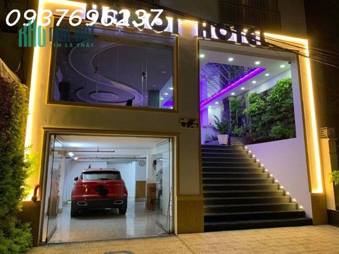 Bán Khách Sạn 3 sao Hà Nội đường Hoàng Việt,Quận Tân Bình giá đầu tư