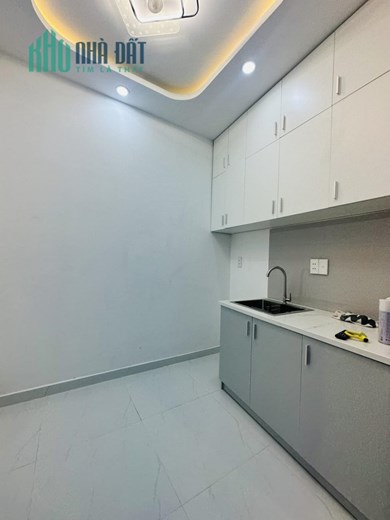 Bán nhà 3 tầng đẹp Âu Cơ, Tân Phú, DTSD 31m2, chỉ 1.58 tỷ TL