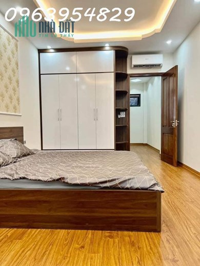 NHÀ ĐẸP LONG LANH MẶT PHỐ KIM HOA, QUẬN ĐỐNG ĐA, 5 TẦNG THANG MÁY, LÔ GÓC Ô TÔ TRÁNH, CHỈ 13.2 TỶ