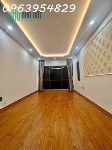 NHÀ ĐẸP LONG LANH MẶT PHỐ KIM HOA, QUẬN ĐỐNG ĐA, 5 TẦNG THANG MÁY, LÔ GÓC Ô TÔ TRÁNH, CHỈ 13.2 TỶ