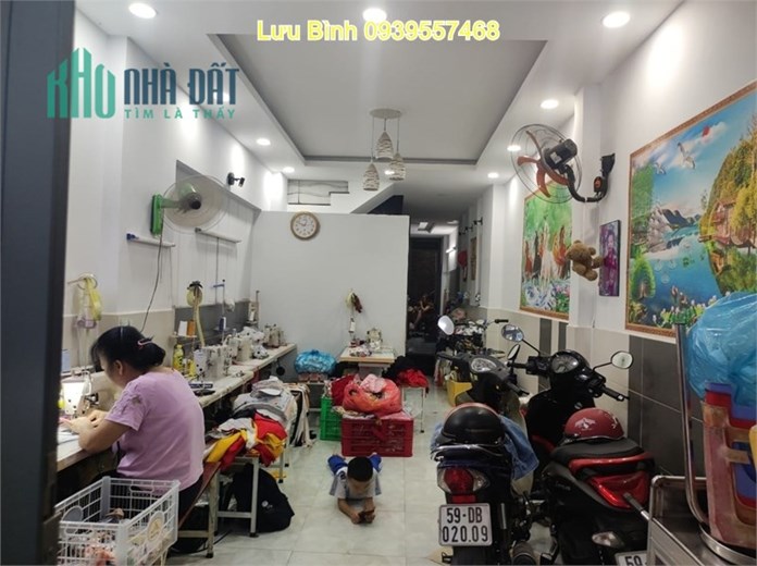 Nhà ngộp Khuông Việt, Tân Phú – Ngay Đầm Sen, Hẻm 7m, 62m2, 2 tầng, 5.3 tỷ.