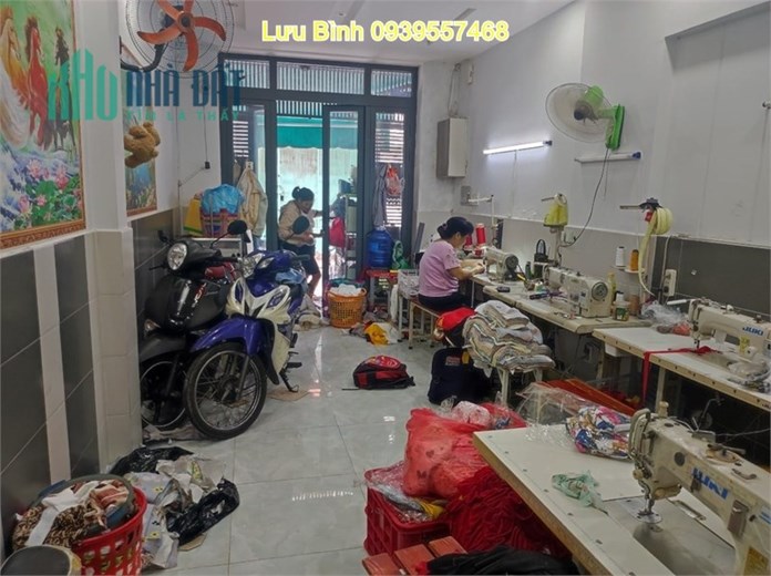 Nhà ngộp Khuông Việt, Tân Phú – Ngay Đầm Sen, Hẻm 7m, 62m2, 2 tầng, 5.3 tỷ.