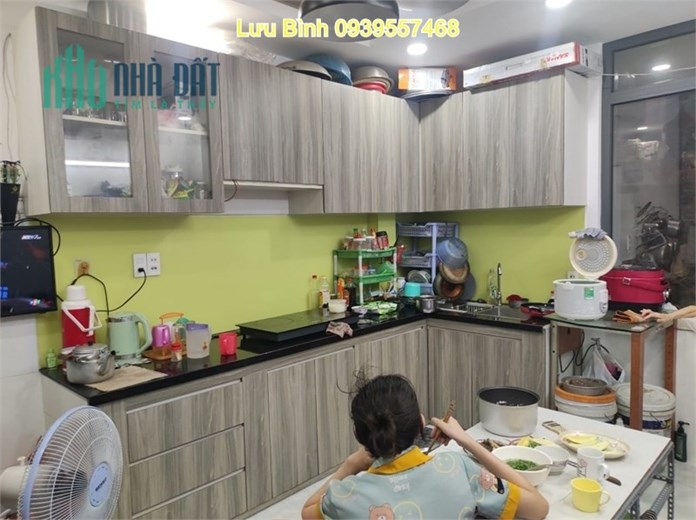 Nhà ngộp Khuông Việt, Tân Phú – Ngay Đầm Sen, Hẻm 7m, 62m2, 2 tầng, 5.3 tỷ.