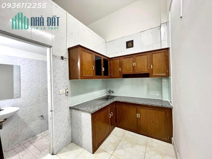 Bán Gấp nhà Nguyễn Văn Trỗi – T.Xuân 33m-4 tầng-4PN giá 3.7 tỷ ô tô gần