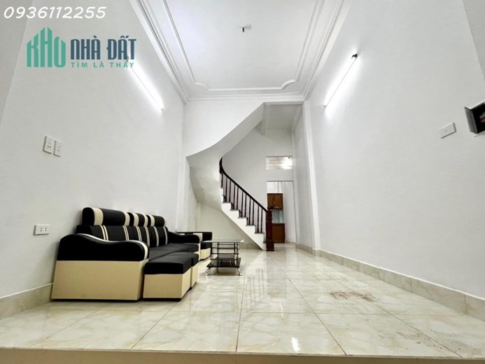 Bán Gấp nhà Nguyễn Văn Trỗi – T.Xuân 33m-4 tầng-4PN giá 3.7 tỷ ô tô gần