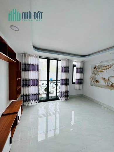 Cần bán nhà 5 tầng, ngay Emart Phan Huy Ích, 50m2 4pn chỉ 6 tỷ. Lh 0938890978