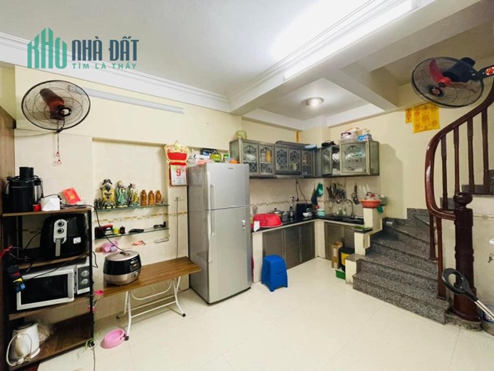 Bán Nhà Riêng 5 tầng Ngõ 639.39.57 Hoàng Hoa Thám