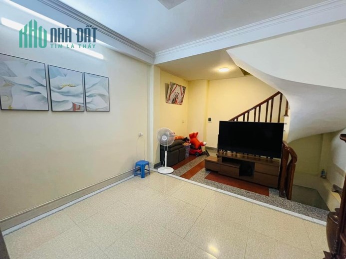 Bán Nhà Riêng 5 tầng Ngõ 639.39.57 Hoàng Hoa Thám