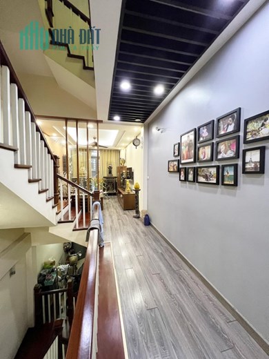 Cực hiếm! Nhà 5 tầng, 42m2 phố Khương Hạ, ô tô tránh, vào nhà – 8 tỷ 150tr