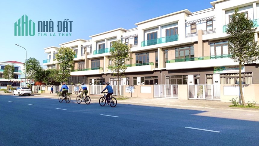🌸Bán gấp shophouse nằm tại trung tâm phố đi bộ, đã hoàn thiện nội thất, cho thuê được ngay