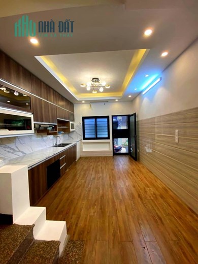 Bán nhà phố Đỗ Quang, Cầu Giấy, 50m2, 5 tầng, phân lô, ô tô tránh, 2 mặt thoáng, giá 13.8 tỷ