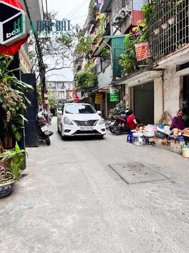 Tập thể Tây Sơn Đống Đa, kinh doanh ngày đêm 80m đông sinh viên.
