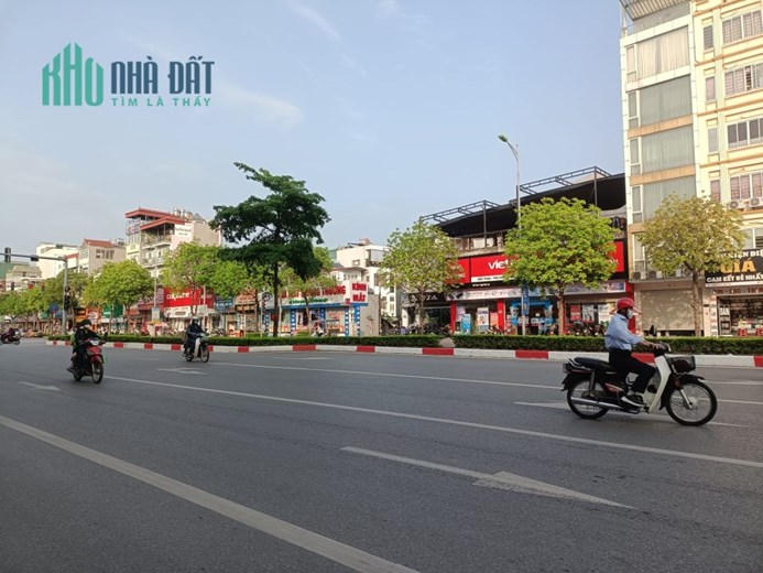 Bán nhà Mặt phố Ngô Gia Tự, Vị trí đắc địa, Kinh doanh đa dạng, DT140m2. Giá 140tr/m2.