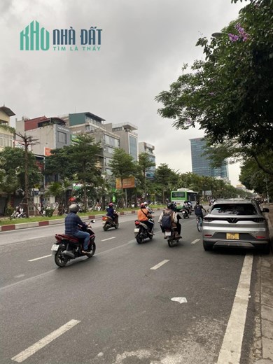 Bán nhà mặt phố kinh doanh trung tâm Ba Đình, vỉa hè 4m