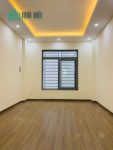 Nhà Mới Cứng Ngay Bên Cạnh Hồ Điều Hoà - Ba Đình