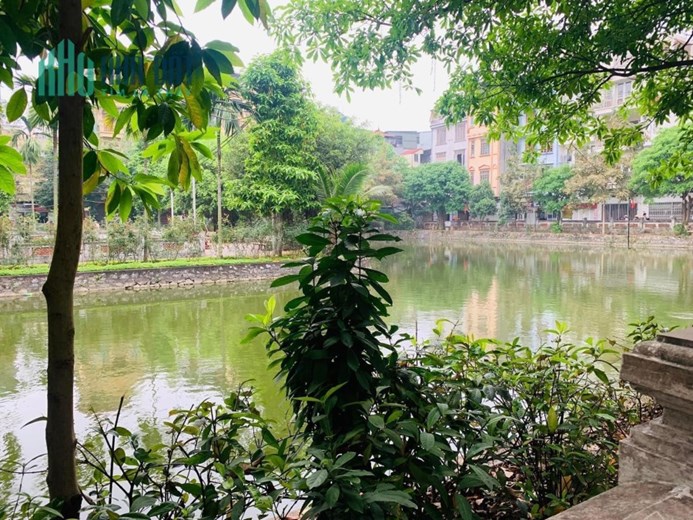 Nhà Mới Cứng Ngay Bên Cạnh Hồ Điều Hoà - Ba Đình