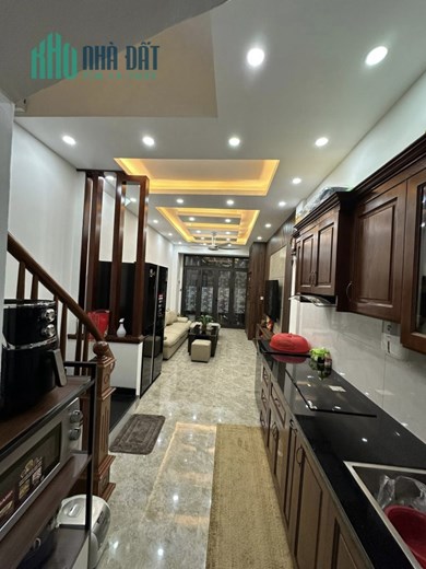 Bán nhà lô góc 3 mặt - Ô Tô gần - phố Lê Quang Đạo giá 3.3 tỷ.