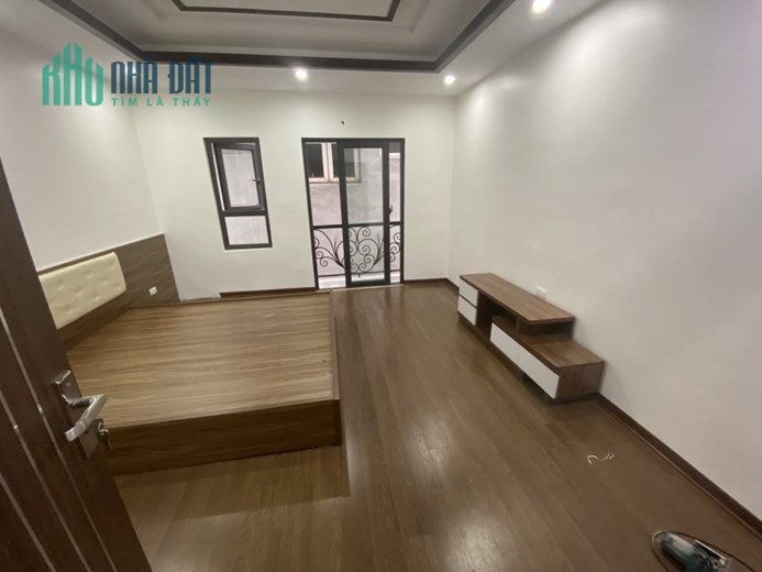 CHUYỂN CHỖ LÀM : Bán nhà Lạc Trung , 51m2 , 3,8 tỷ , nhà ở cực kỳ có LỘC