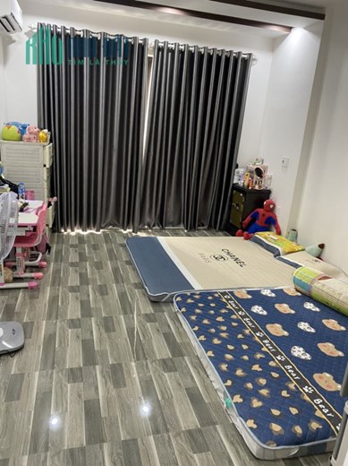 Bán nhà đường Đông Khê, diện tích 65m 3 tầng độc lập GIÁ 3.7 tỉ ngõ nông