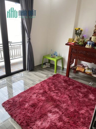 Bán nhà đường Đông Khê, diện tích 65m 3 tầng độc lập GIÁ 3.7 tỉ ngõ nông