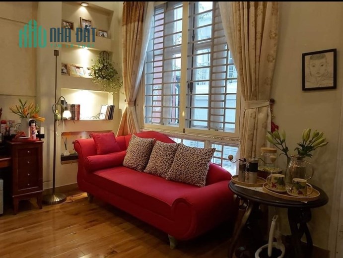 Chính chủ cần bán nhà ngõ 35 phố Nguyễn Thị Định, 171 phố Nguyễn Ngọc Vũ dt 57 m2 x 4 t giá 12 tỷ