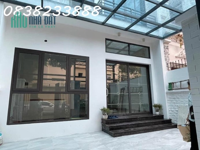 Bán biệt thự Hồ Tùng Mậu-Cầu Giấy 105mx4 tầng-thang máy-vỉa hè-ô tô tránh-dân trí cao.