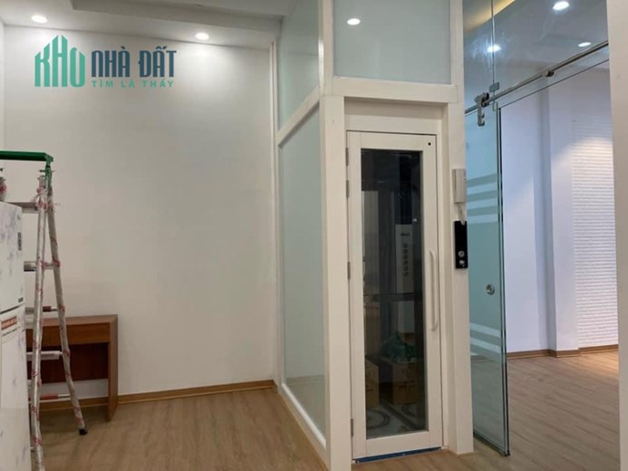 Bán biệt thự Hồ Tùng Mậu-Cầu Giấy 105mx4 tầng-thang máy-vỉa hè-ô tô tránh-dân trí cao.