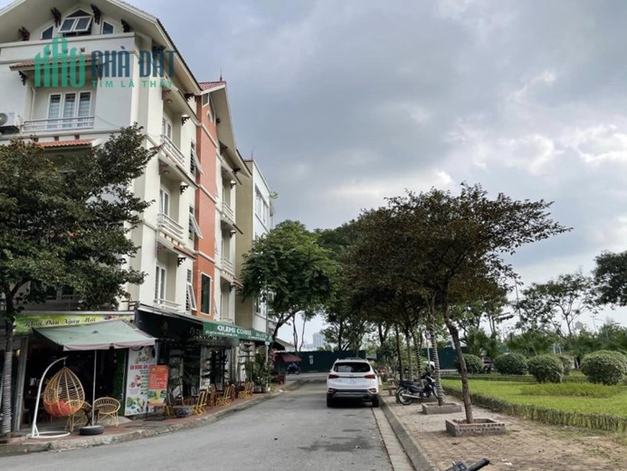 BÁN NHÀ PHÂN LÔ GÓC VIỆT HƯNG, LONG BIÊN, 150M, 4 tầng, Ô TÔ + VỈA HÈ, 30 TỶ HƠN