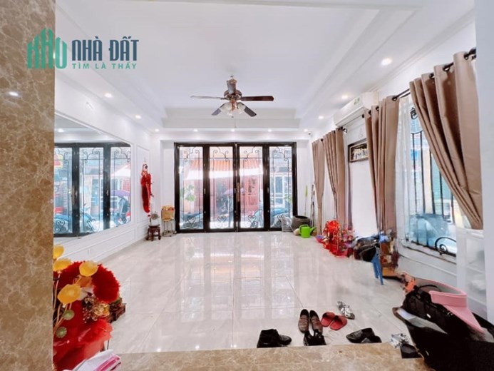 ⚜️ Bán nhà Mặt Phố Kim Hoa, Đống Đa, 50 5 Tầng Thang máy, MT 5.2, Chỉ 13.2 Tỷ ⚜️