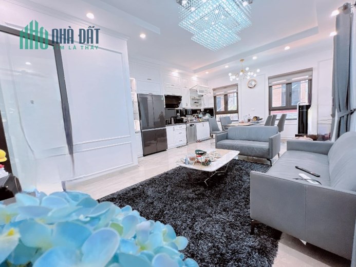 ⚜️ Bán nhà Mặt Phố Kim Hoa, Đống Đa, 50 5 Tầng Thang máy, MT 5.2, Chỉ 13.2 Tỷ ⚜️