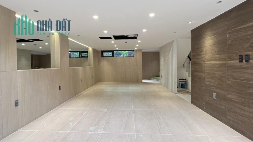 ⚜️ Bán Nhà Mặt Phố Lý Nam Đế, Hoàn kiếm, 80m2 9T, MT 6.5m, Chỉ 56.5 Tỷ ⚜️