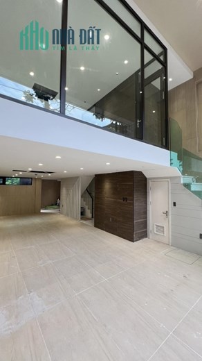 ⚜️ Bán Nhà Mặt Phố Lý Nam Đế, Hoàn kiếm, 80m2 9T, MT 6.5m, Chỉ 56.5 Tỷ ⚜️