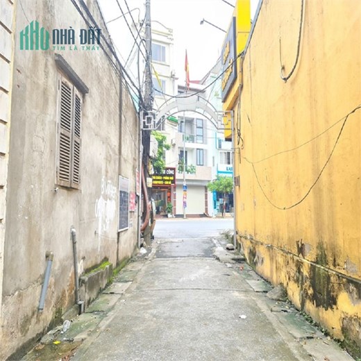 Cần tiền bán gấp 36m đất thị trấn Chúc sơn, Chương Mỹ giá 779.tr. Lh 0989894845