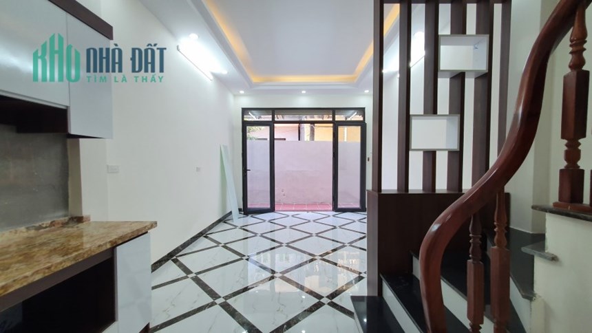 Bán ngôi nhà 76m2 phố Hoàng Hoa Thám, Tây Hồ Căn góc 15 phòng ngủ Dòng tiền 1tỷ/năm 10.4 Tỷ