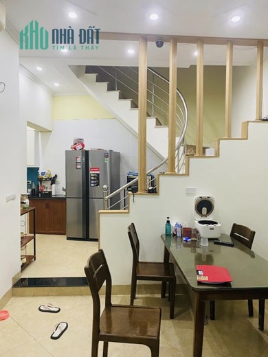 Bán nhà riêng ngõ 105 Láng hạ - 4T x 45m2 - Ngõ Thông - 4.3 tỷ