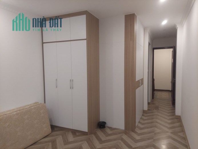 Bán nhà Nguyễn Văn Linh ,Long Biên 5 tầng ,ngõ oto ,nhà đẹp full nội thất giá nhỉnh 3 tỷ