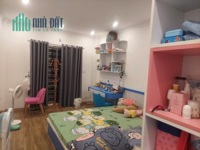 Bán nhà Nguyễn Văn Linh ,Long Biên 5 tầng ,ngõ oto ,nhà đẹp full nội thất giá nhỉnh 3 tỷ