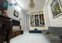 Bán nhà Phú Viên, Dt 55m, nhà 3 tầng, giá hơn 3 tỷ.
