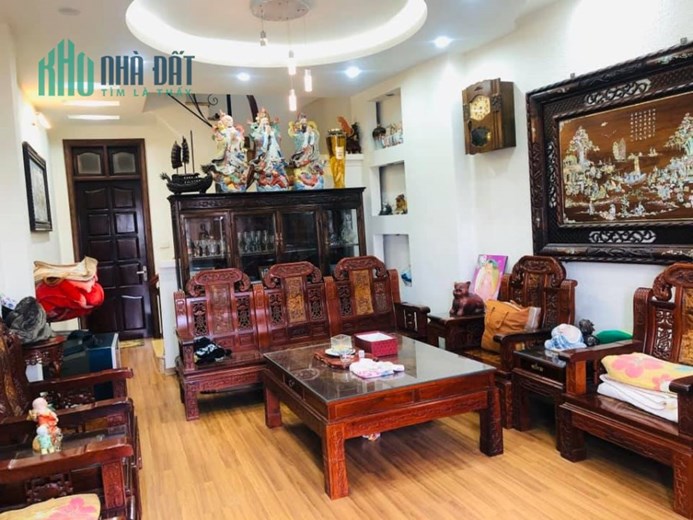 Bán căn nhà 167m2 phố Nghi Tàm, Tây Hồ Gara Ô tô tránh Dòng tiền 10% Thang máy Nhập 16.6 Tỷ