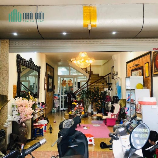 Bán ngôi nhà 168m2 phố Nghi Tàm, Tây Hồ Gara Ô tô Dòng tiền 10% Thang máy Nhập 16.5 Tỷ