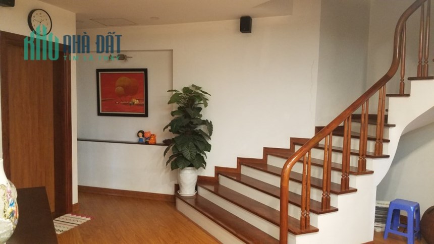 Bán nhà 167m2 phố Nghi Tàm, Tây Hồ Gara Ô tô tránh Dòng tiền khủng Thang máy 16.6 Tỷ