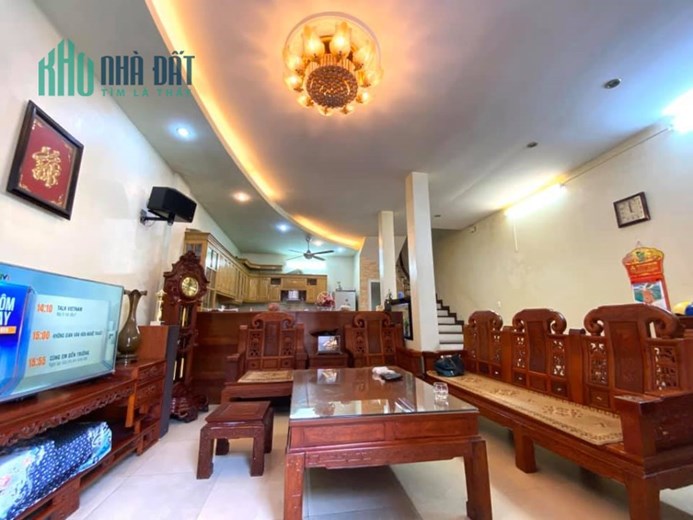Bán căn nhà 167m2 phố Nghi Tàm, Tây Hồ Gara Ô tô tránh Dòng tiền 10% Thang máy XỊN 16.9 Tỷ