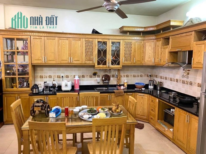 Bán ngôi nhà 166m2 phố Nghi Tàm, Tây Hồ Gara 2 Ô tô tránh Dòng tiền >10% Thang máy XỊN 16.7 Tỷ