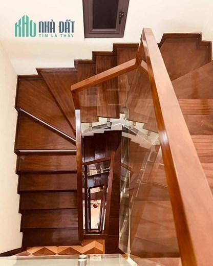 Nhà đẹp Cổ Nhuế 45,2m2 lô góc, ngõ rộng nông 5 PN, 5 tầng 3.5 tỷ