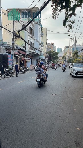 Bán nhà MT Nguyễn Cửu Vân, ngang khủng 8m. 5 tầng BTCT, dòng tiền 120tr/th