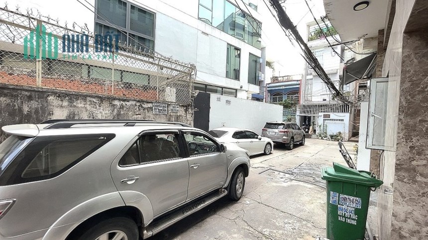 Bán nhà MT Nguyễn Cửu Vân, ngang khủng 8m. 5 tầng BTCT, dòng tiền 120tr/th