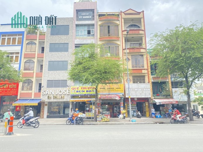 Bán nhà HXH Đinh Tiên Hoàng, ngang gần 4m. Chủ ngộp bank, thương lượng sâu